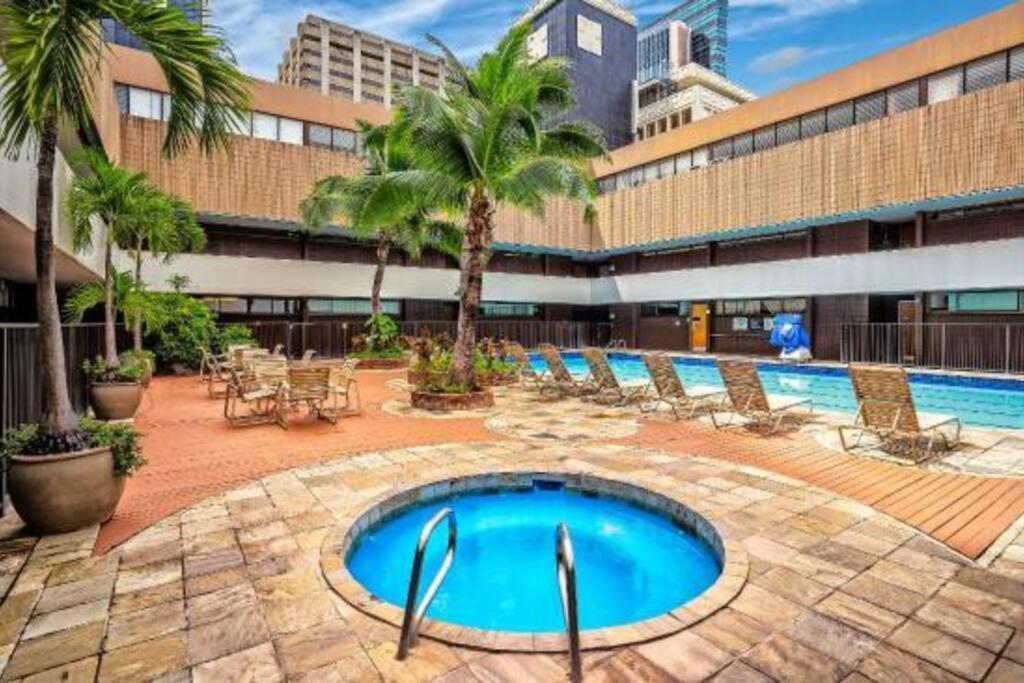2Br Downtown High Ceiling Free Parking And Wifi Appartement Honolulu Buitenkant foto